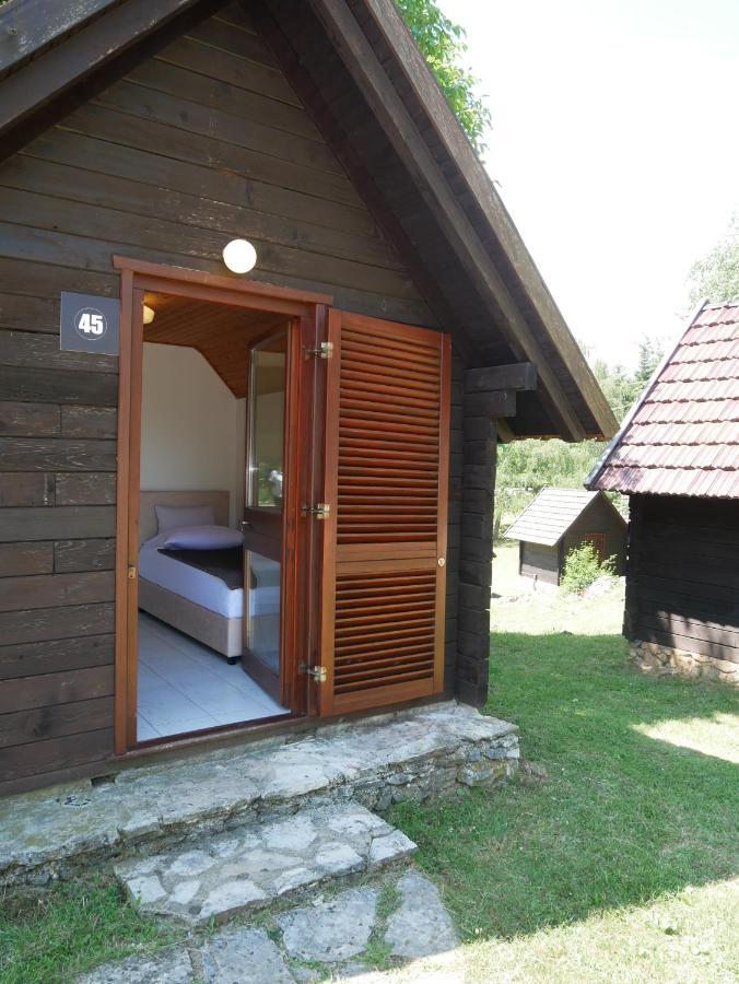 Bungalows Korana - Campsite Korana Селиште-Дрежничко Экстерьер фото