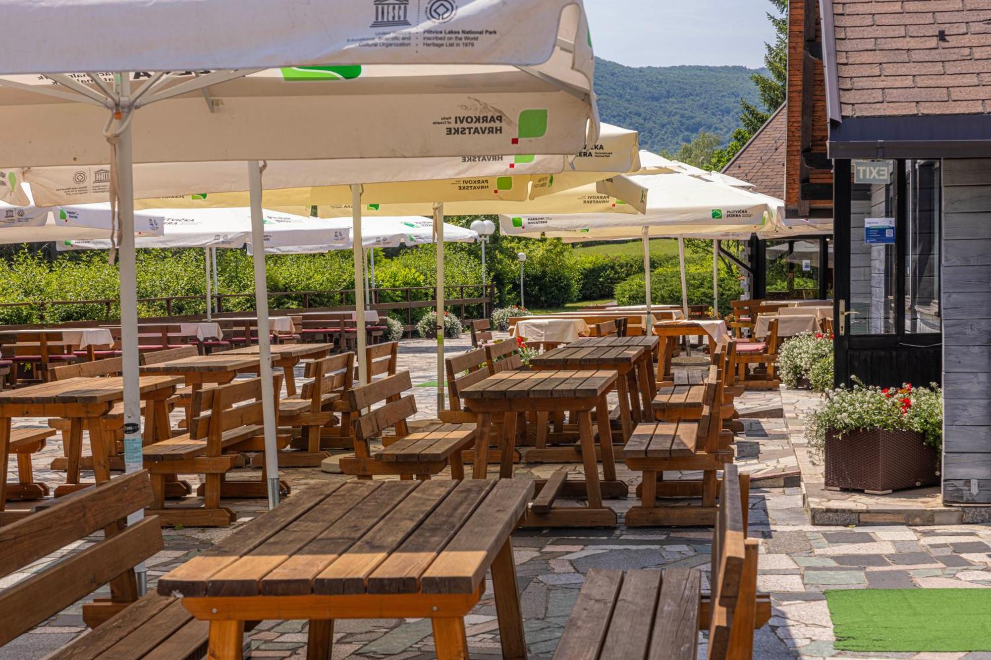 Bungalows Korana - Campsite Korana Селиште-Дрежничко Экстерьер фото