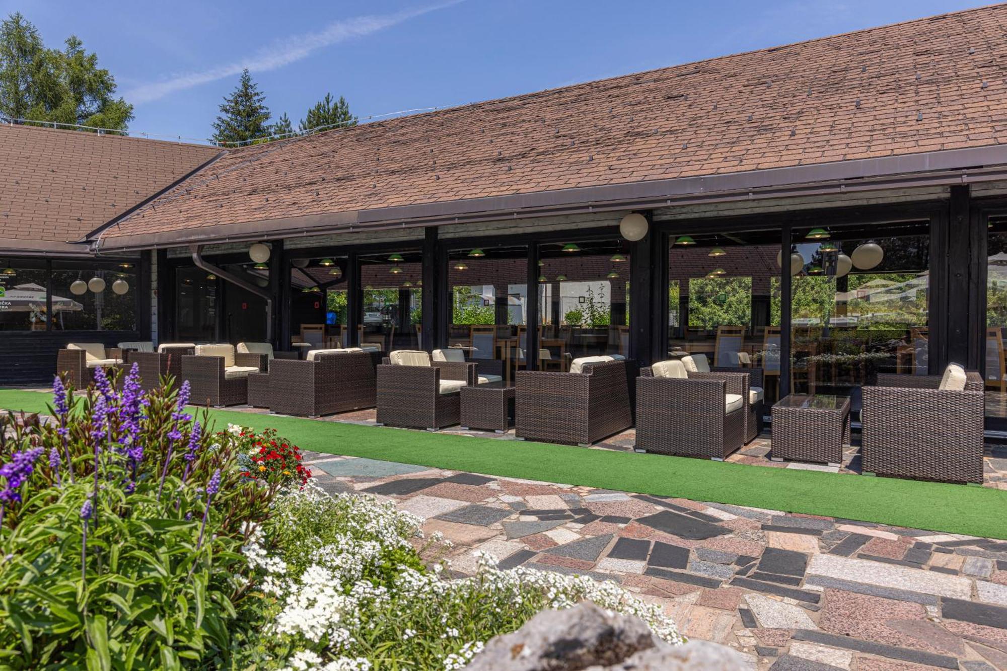 Bungalows Korana - Campsite Korana Селиште-Дрежничко Экстерьер фото