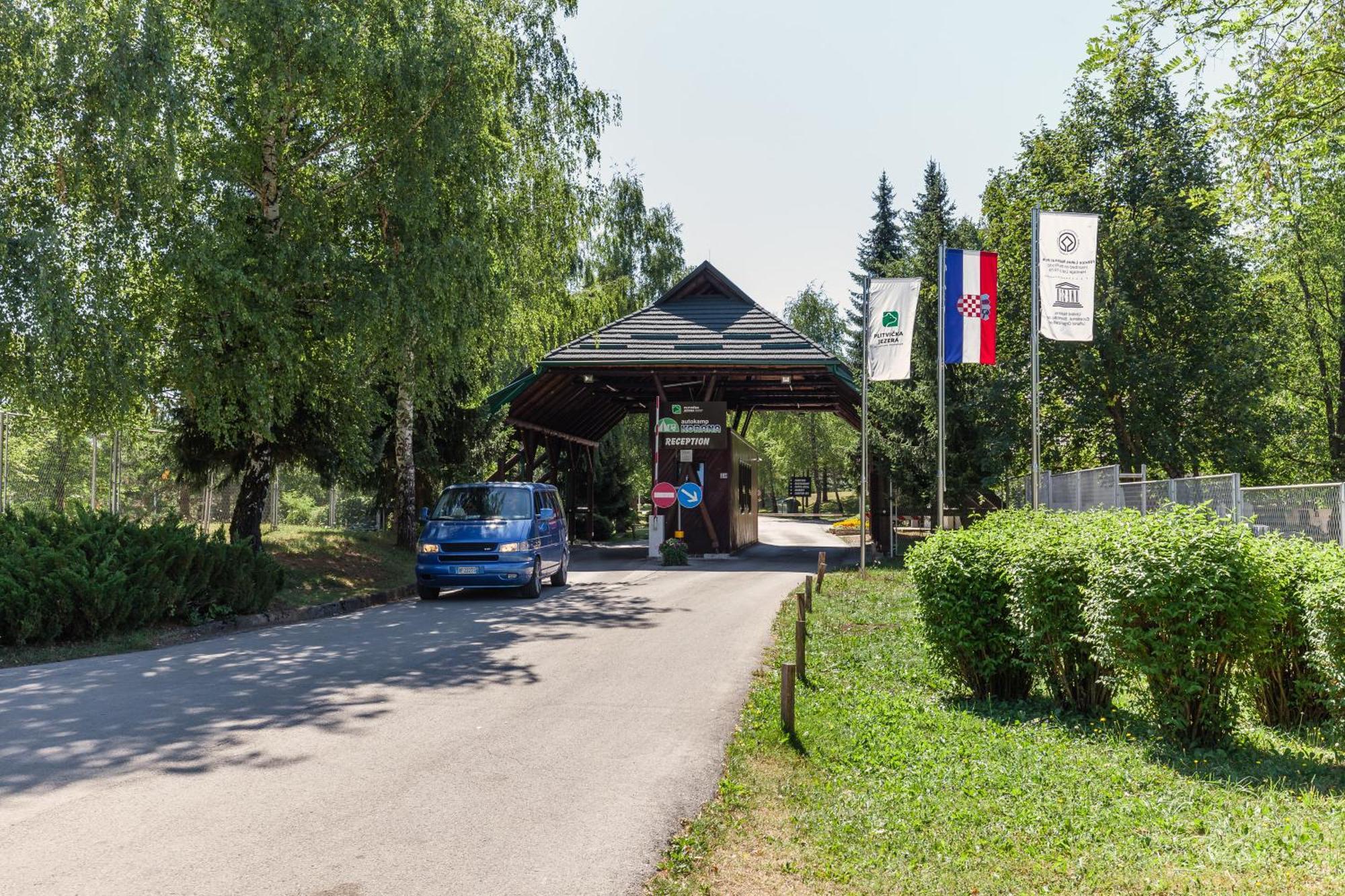 Bungalows Korana - Campsite Korana Селиште-Дрежничко Экстерьер фото